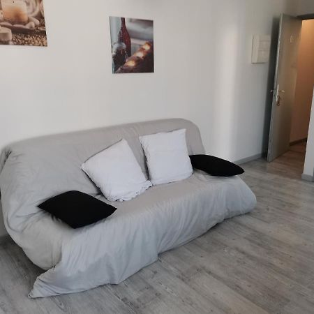 F2 Du Gatinais Apartment Pithiviers Bilik gambar